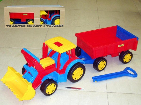 Traktor s lžíèí a vleèkou Gigant 66300